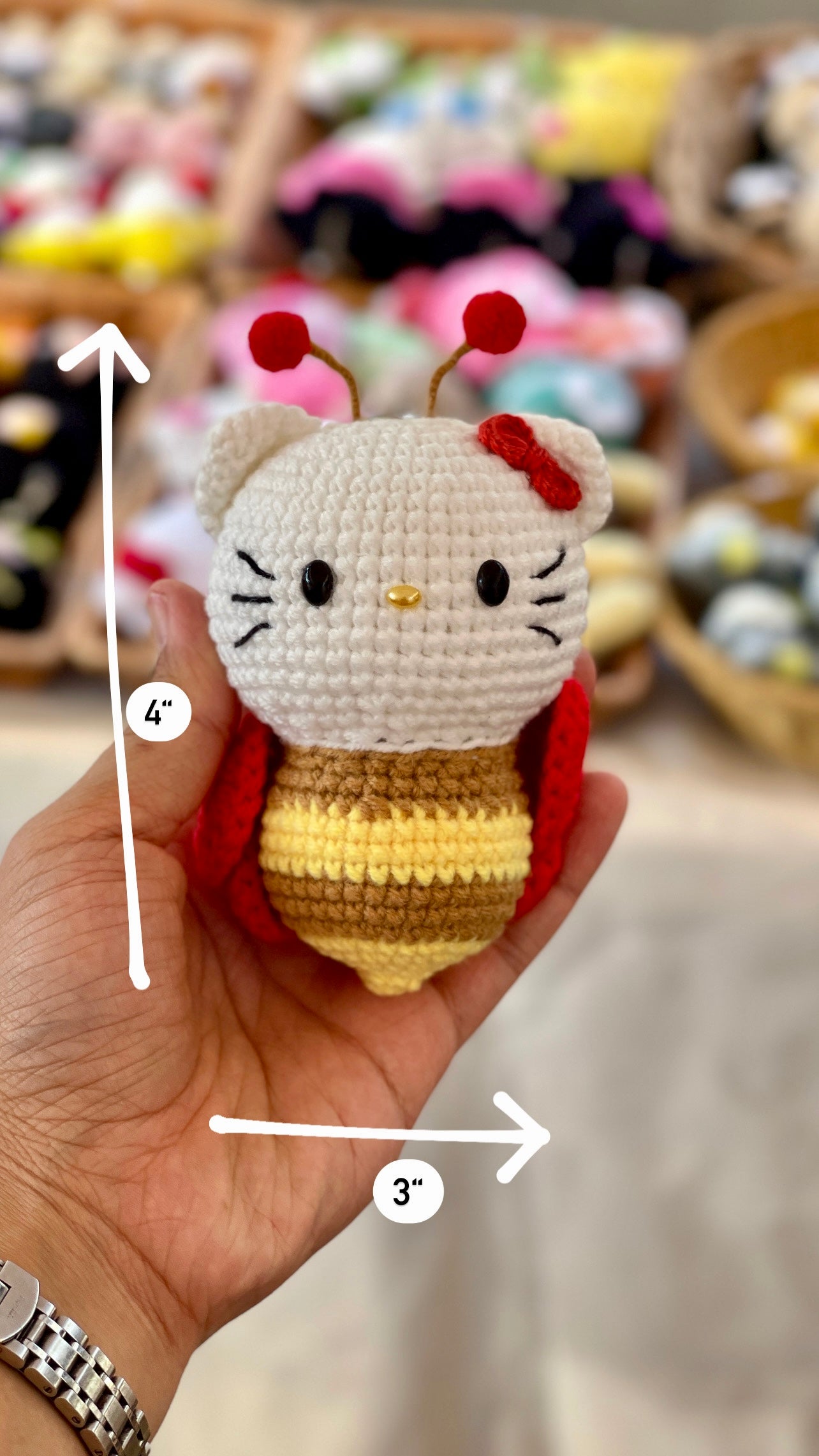 Bee Hello Kitty Crochet Keychain