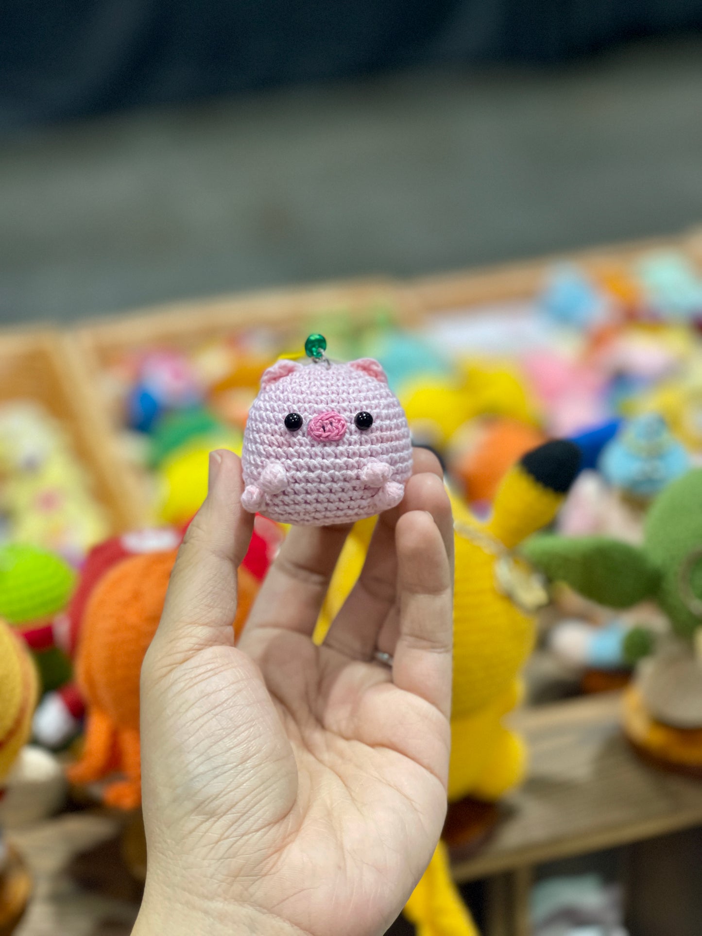 Cheek Up Piggy Crochet Keychain