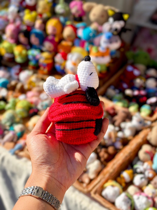 Snoopy House Crochet Decor