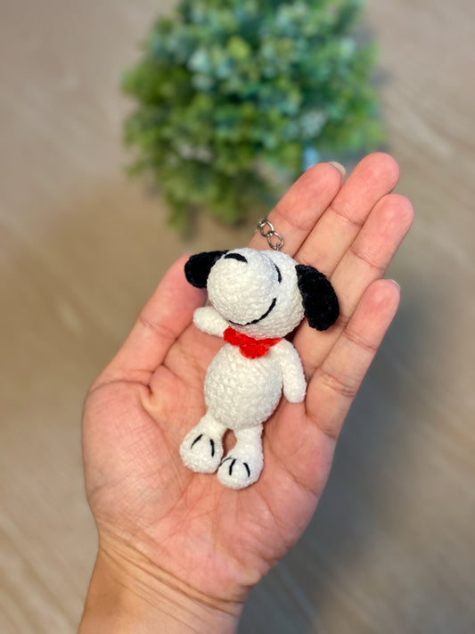Small Snoopy Crochet Keychain