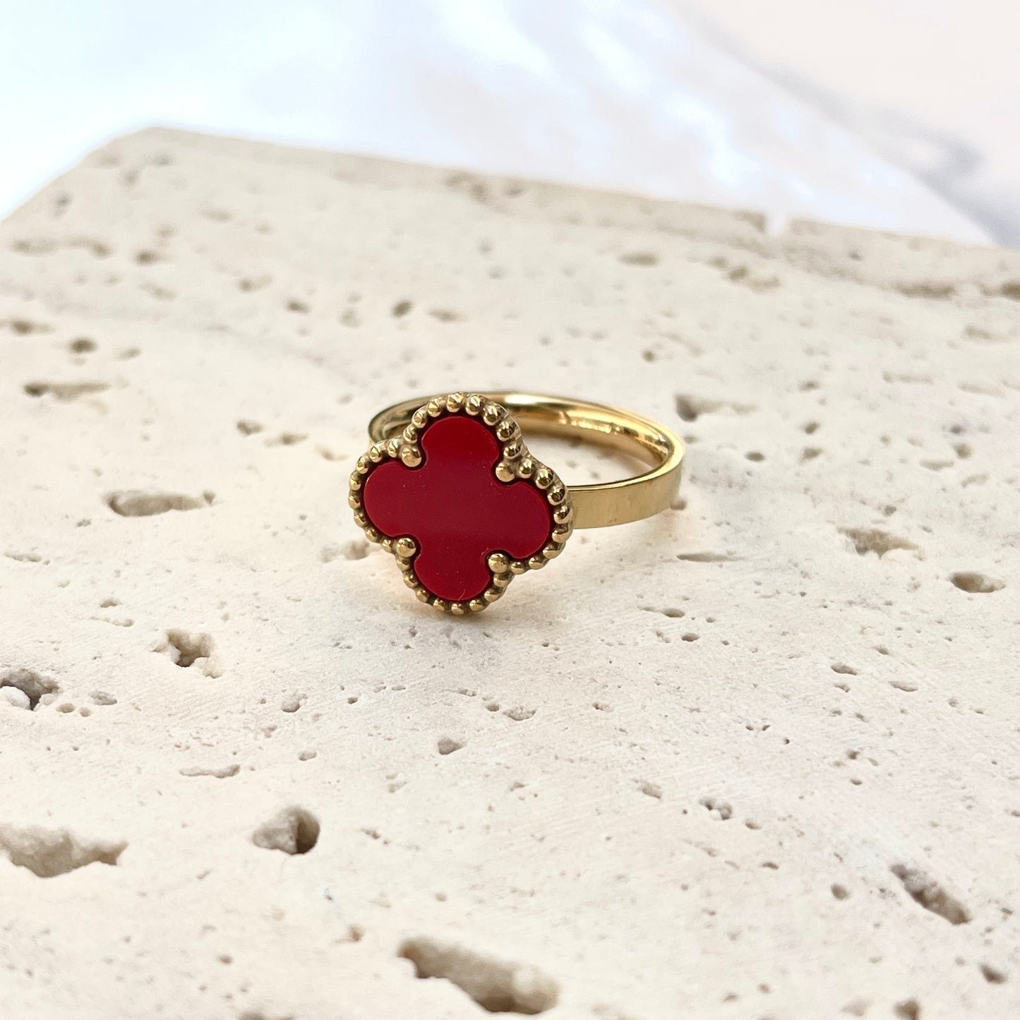 Clover Ring