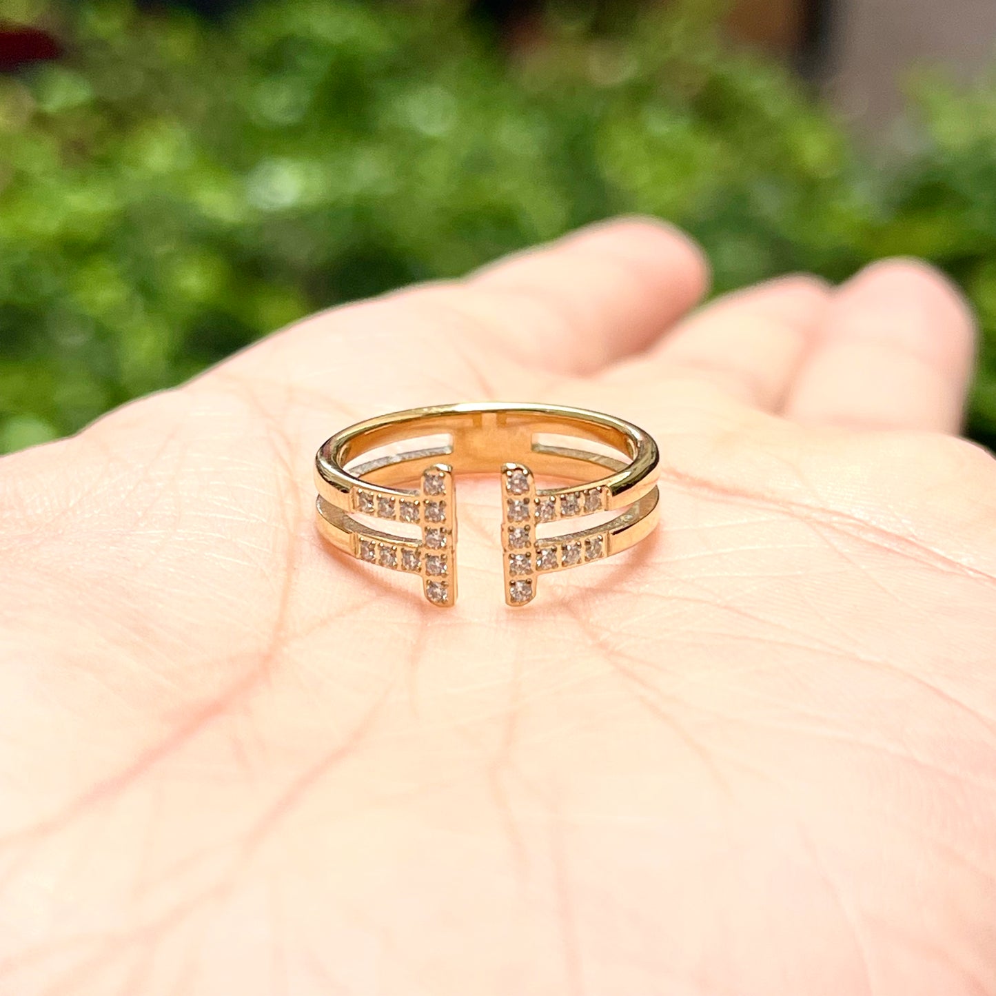 Double T Ring