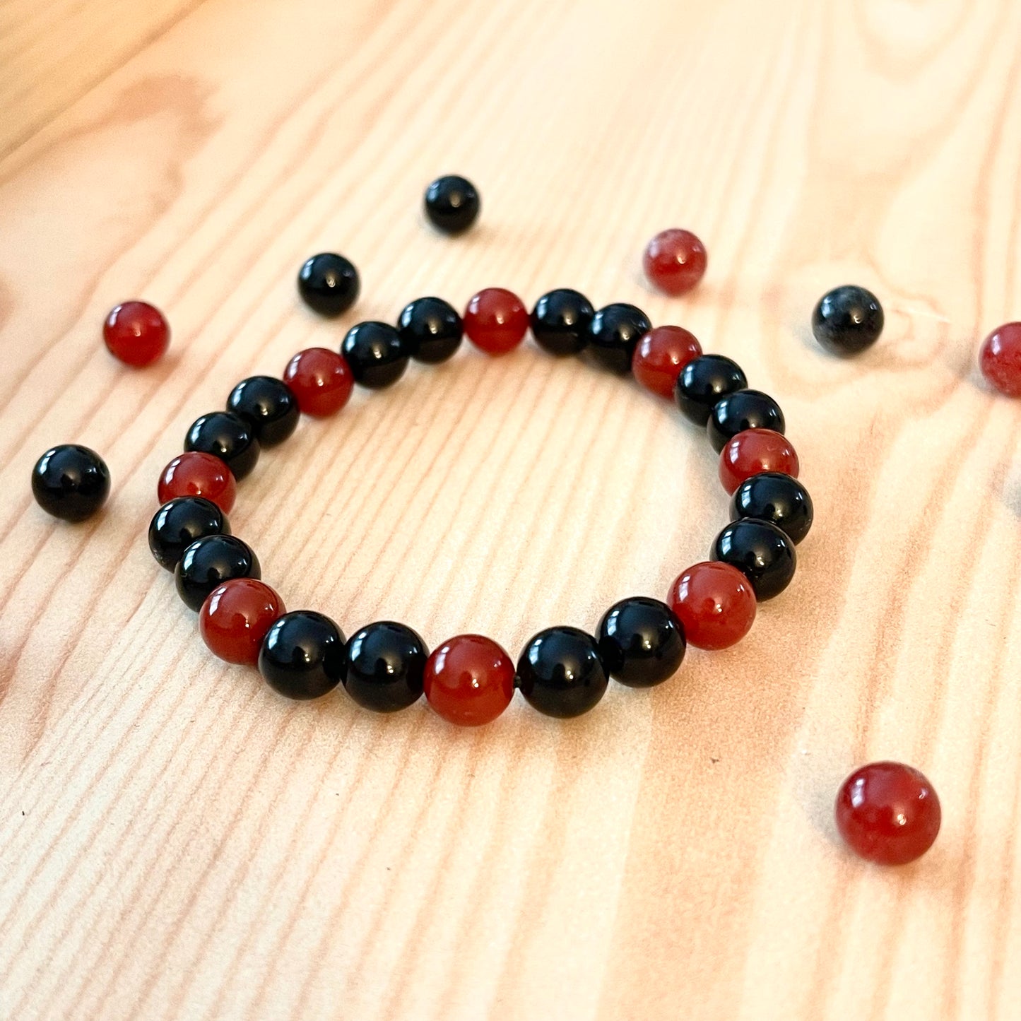 Onyx + Carnelian Stretch Bracelet